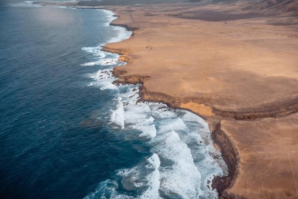 Wave & Chill -The House- Villa El Cotillo  ภายนอก รูปภาพ